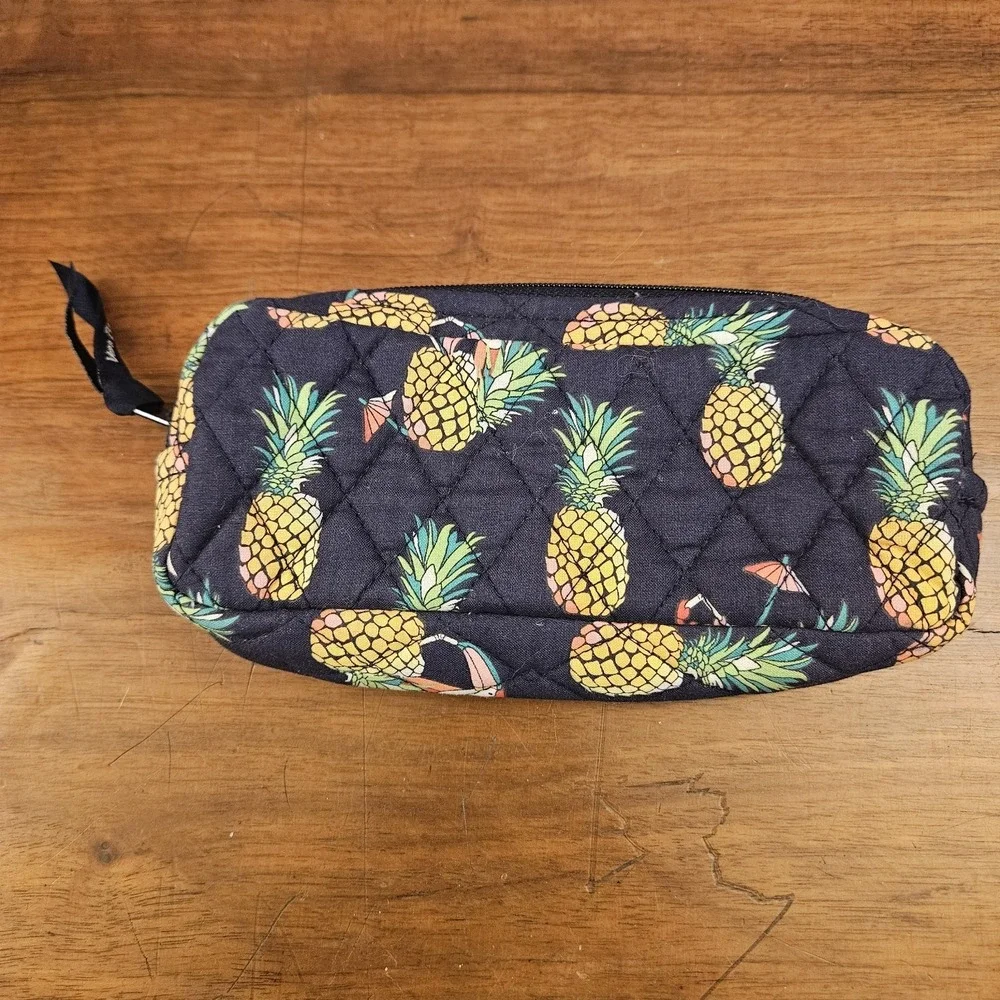 Vera Bradley Toucan Party Make Up Brush & Pencil Case Zipper Plastic Lined